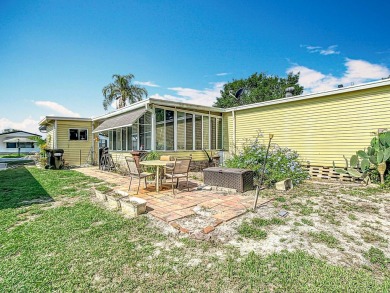 (Ver Espanol Abajo)  Lot rent $587 includes use of park on Lake Henry Golf Club in Florida - for sale on GolfHomes.com, golf home, golf lot