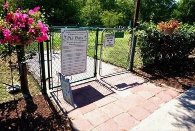 (Ver Espanol Abajo)  Lot rent $587 includes use of park on Lake Henry Golf Club in Florida - for sale on GolfHomes.com, golf home, golf lot