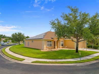 CORNER LOT! SPACIOUS 3 BEDROOM PLUS DEN, 2 BATH, 2-CAR GARAGE on Maple Leaf Golf and Country Club in Florida - for sale on GolfHomes.com, golf home, golf lot
