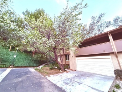 This two bedroom two bathroom tri level condo welcomes you with on Friendly Valley Golf Course in California - for sale on GolfHomes.com, golf home, golf lot