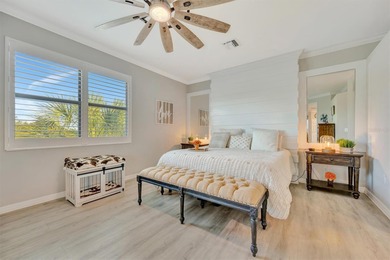 Welcome to Paradise! This 3 bedroom, 2 baths, and a 2.5 car on Lakewood National Golf Club in Florida - for sale on GolfHomes.com, golf home, golf lot