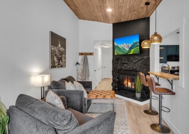 Welcome home to your Newly remodeled, Lock and Leave Townhouse on Tiara Rado Golf Course in Colorado - for sale on GolfHomes.com, golf home, golf lot