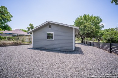 This home is being sold as is with all furniture, decor on Riverside Golf Course in Texas - for sale on GolfHomes.com, golf home, golf lot