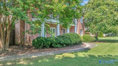 Full Brick with Pool! - Spacious 4 bedroom 3.5 bath full brick on Goose Pond Colony Resort - Lake Golf Course in Alabama - for sale on GolfHomes.com, golf home, golf lot