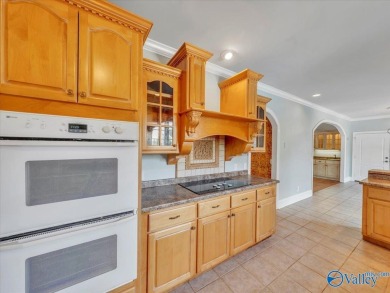 Full Brick with Pool! - Spacious 4 bedroom 3.5 bath full brick on Goose Pond Colony Resort - Lake Golf Course in Alabama - for sale on GolfHomes.com, golf home, golf lot