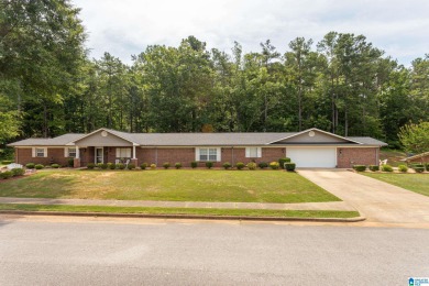 Location location location ... this beautiful one level brick on Cane Creek Golf Course in Alabama - for sale on GolfHomes.com, golf home, golf lot