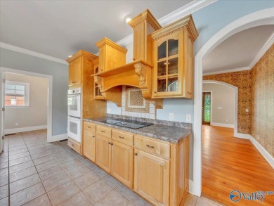 Full Brick with Pool! - Spacious 4 bedroom 3.5 bath full brick on Goose Pond Colony Resort - Lake Golf Course in Alabama - for sale on GolfHomes.com, golf home, golf lot