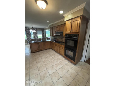 Extremely spacious family home directly on briarwood golf course on Briarwood Country Club in Mississippi - for sale on GolfHomes.com, golf home, golf lot