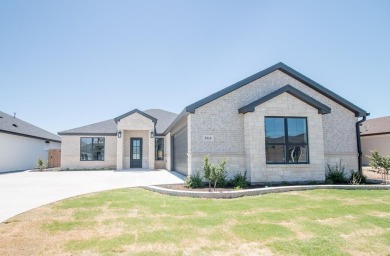 Brand new 3 bed 2 1/2 bath in a brand new section of Bentwood on Bentwood Country Club in Texas - for sale on GolfHomes.com, golf home, golf lot