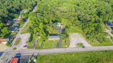 1700 SQ/FT 2 BDRM 2BATH RANCH SITTING ON OVER AN ACRE WITH A 30 on South Shore Country Club in Indiana - for sale on GolfHomes.com, golf home, golf lot