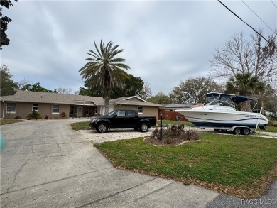 3-Bedroom, 2-Bath Pool Home in Crystal River just waiting for on Plantation Inn and Golf Resort  in Florida - for sale on GolfHomes.com, golf home, golf lot