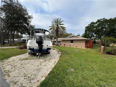 3-Bedroom, 2-Bath Pool Home in Crystal River just waiting for on Plantation Inn and Golf Resort  in Florida - for sale on GolfHomes.com, golf home, golf lot