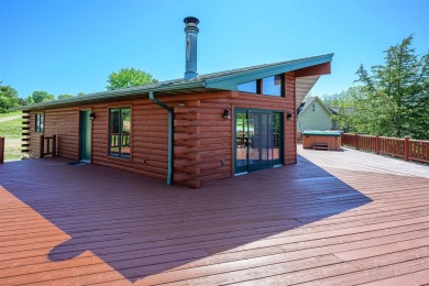 Welcome to the golf lodge! Rustic 4 bed, 2 bath Galena Territory on Eagle Ridge Inn and Resort in Illinois - for sale on GolfHomes.com, golf home, golf lot