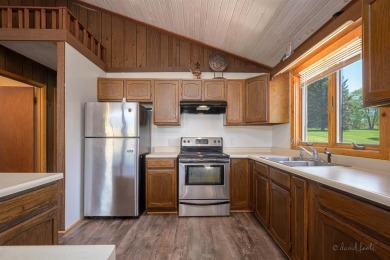 Welcome to the golf lodge! Rustic 4 bed, 2 bath Galena Territory on Eagle Ridge Inn and Resort in Illinois - for sale on GolfHomes.com, golf home, golf lot