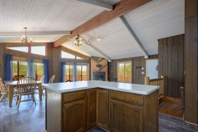 Welcome to the golf lodge! Rustic 4 bed, 2 bath Galena Territory on Eagle Ridge Inn and Resort in Illinois - for sale on GolfHomes.com, golf home, golf lot