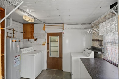 Lovely 2 Bedroom, 2 Bathroom mobile home in High Point, a on High Point Golf Club, Inc. in Florida - for sale on GolfHomes.com, golf home, golf lot