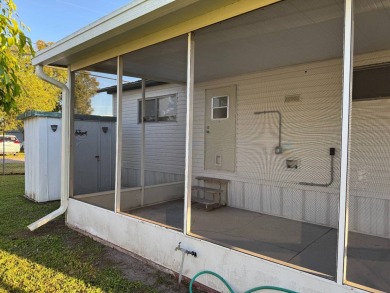 2bd/2b/Move-in Ready/Lot Rent $752  This two-bedroom, two-bath on Lone Palm Golf Club in Florida - for sale on GolfHomes.com, golf home, golf lot