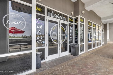 CURRENTLY UNDER CONTRACT, SELLER WILL CONSIDER BACKUP OFFERS - on Signal Hill Golf Course, Inc. in Florida - for sale on GolfHomes.com, golf home, golf lot