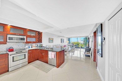 Welcome to this beautifully updated 2-bedroom, 2-bathroom condo on Palm-Aire Country Club and Resort - Palms in Florida - for sale on GolfHomes.com, golf home, golf lot