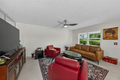 Beautifully Renovated Kings Point Condo! This light-filled on Kings Point Golf -Flanders Way in Florida - for sale on GolfHomes.com, golf home, golf lot