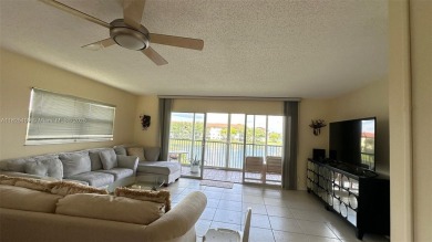A NICELY maintained 2 bed/2 bath WATER FRONT HOME, Featuring on Flamingo Lakes Country Club in Florida - for sale on GolfHomes.com, golf home, golf lot