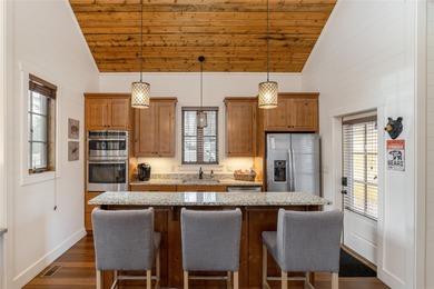 This turnkey mountain retreat in the heart of Chinquapin is on Natures Walk At Chinquapin in North Carolina - for sale on GolfHomes.com, golf home, golf lot