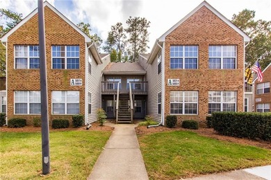 Enjoy this first-floor 2 bedroom/2 bathroom condo situated next on Honey Bee Golf Club in Virginia - for sale on GolfHomes.com, golf home, golf lot