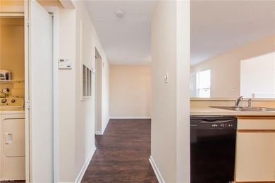 Enjoy this first-floor 2 bedroom/2 bathroom condo situated next on Honey Bee Golf Club in Virginia - for sale on GolfHomes.com, golf home, golf lot