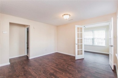 Enjoy this first-floor 2 bedroom/2 bathroom condo situated next on Honey Bee Golf Club in Virginia - for sale on GolfHomes.com, golf home, golf lot