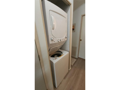 UPDATED SINGLE WIDE MOBILE HOME IN ACTIVE 55+ COMMUNITY! Stay on River Run Golf Links in Florida - for sale on GolfHomes.com, golf home, golf lot