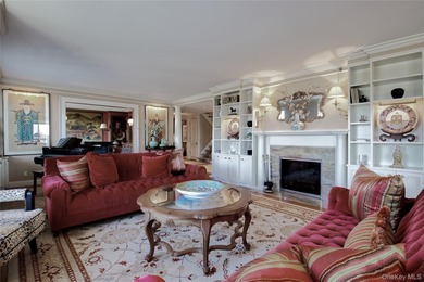 Exquisite Wyndham Penthouse with Breathtaking Pond and Golf on Garden City Golf Club in New York - for sale on GolfHomes.com, golf home, golf lot