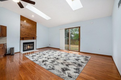 If you've been waiting for an ideal ranch to become available in on The Fountains Golf Club in Michigan - for sale on GolfHomes.com, golf home, golf lot