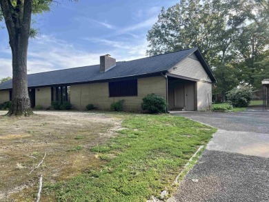 Don't miss out on this amazing home located at the Bald Knob on Bald Knob Country Club in Arkansas - for sale on GolfHomes.com, golf home, golf lot