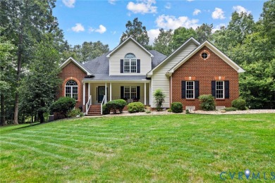 Beautifully updated and maintained, first-floor primary home on on Highlands Golfers Club in Virginia - for sale on GolfHomes.com, golf home, golf lot