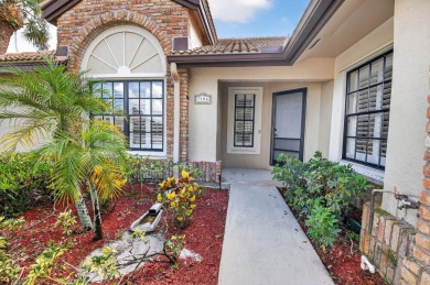 Charming Lakeview home in Aberdeen Country Club. This delightful on Aberdeen Golf and Country Club in Florida - for sale on GolfHomes.com, golf home, golf lot