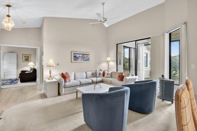 Charming Lakeview home in Aberdeen Country Club. This delightful on Aberdeen Golf and Country Club in Florida - for sale on GolfHomes.com, golf home, golf lot