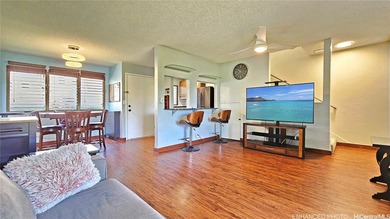 Charming 2-bedroom, 1.5-bath perimeter townhome that sits along on Pearl Country Club in Hawaii - for sale on GolfHomes.com, golf home, golf lot