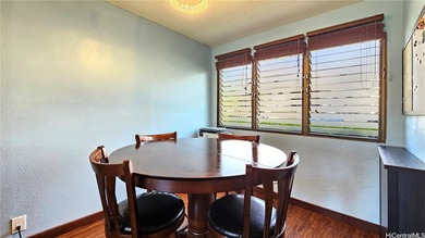 Charming 2-bedroom, 1.5-bath perimeter townhome that sits along on Pearl Country Club in Hawaii - for sale on GolfHomes.com, golf home, golf lot