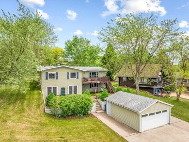 Welcome to your perfect retreat in the highly desirable Lake on Lake Carroll Golf Course in Illinois - for sale on GolfHomes.com, golf home, golf lot