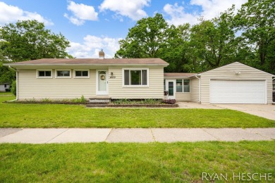 Charming 3-bedroom, 2-bath ranch-style home with full basement on L.E. Kaufman Golf Course in Michigan - for sale on GolfHomes.com, golf home, golf lot