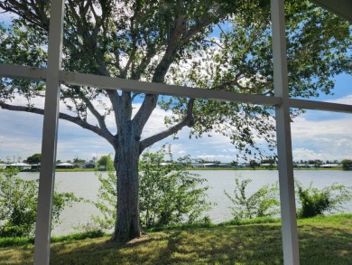 Welcome to this fabulous 2-bedroom / 2-bath home in the on Spanish Lakes Fairways in Florida - for sale on GolfHomes.com, golf home, golf lot