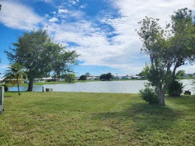 Welcome to this fabulous 2-bedroom / 2-bath home in the on Spanish Lakes Fairways in Florida - for sale on GolfHomes.com, golf home, golf lot