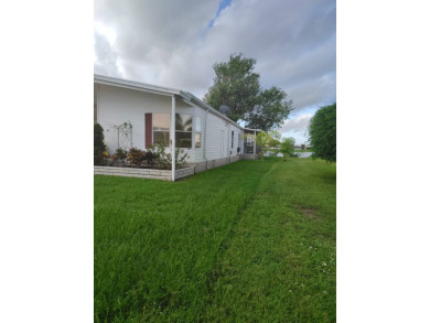 Welcome to this fabulous 2-bedroom / 2-bath home in the on Spanish Lakes Fairways in Florida - for sale on GolfHomes.com, golf home, golf lot
