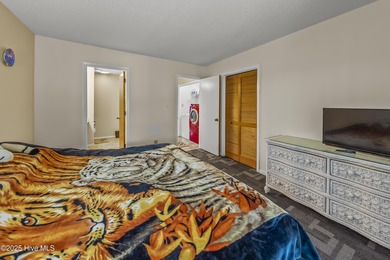 Resort community living is waiting for you. This 2bd/2ba condo on Harbour Point Golf Club in North Carolina - for sale on GolfHomes.com, golf home, golf lot