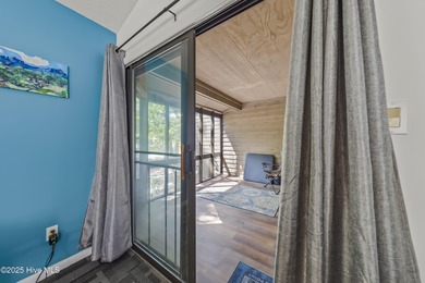 Resort community living is waiting for you. This 2bd/2ba condo on Harbour Point Golf Club in North Carolina - for sale on GolfHomes.com, golf home, golf lot