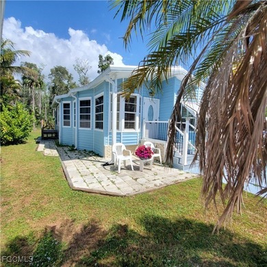 Gorgeous, spaceous manufactured home in Corkscrew Woodlands an on Copperleaf Golf Club in Florida - for sale on GolfHomes.com, golf home, golf lot