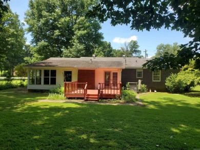 937 Homecrest Drive in Piggott, AR is a 3 BR, 2 BA, 1,742 SF on Sugar Creek Country Club in Arkansas - for sale on GolfHomes.com, golf home, golf lot