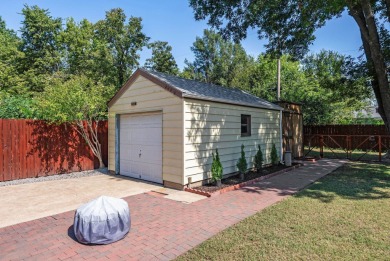 Welcome home to this move-in ready, 2 bedroom, 1 bath home on MacDonald Golf Course in Kansas - for sale on GolfHomes.com, golf home, golf lot