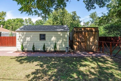Welcome home to this move-in ready, 2 bedroom, 1 bath home on MacDonald Golf Course in Kansas - for sale on GolfHomes.com, golf home, golf lot