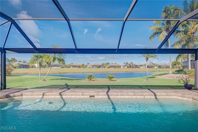 This very well-maintained 3-bedroom, 2-bathroom home is situated on Royal Tee Country Club in Florida - for sale on GolfHomes.com, golf home, golf lot
